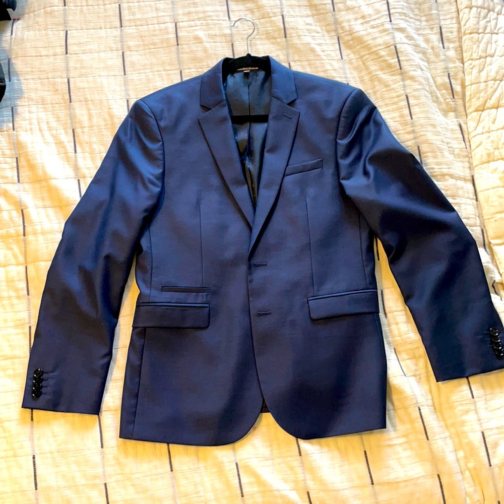 Express men’s slim wool blend suit. Jacket 36R pants 31x30 blue